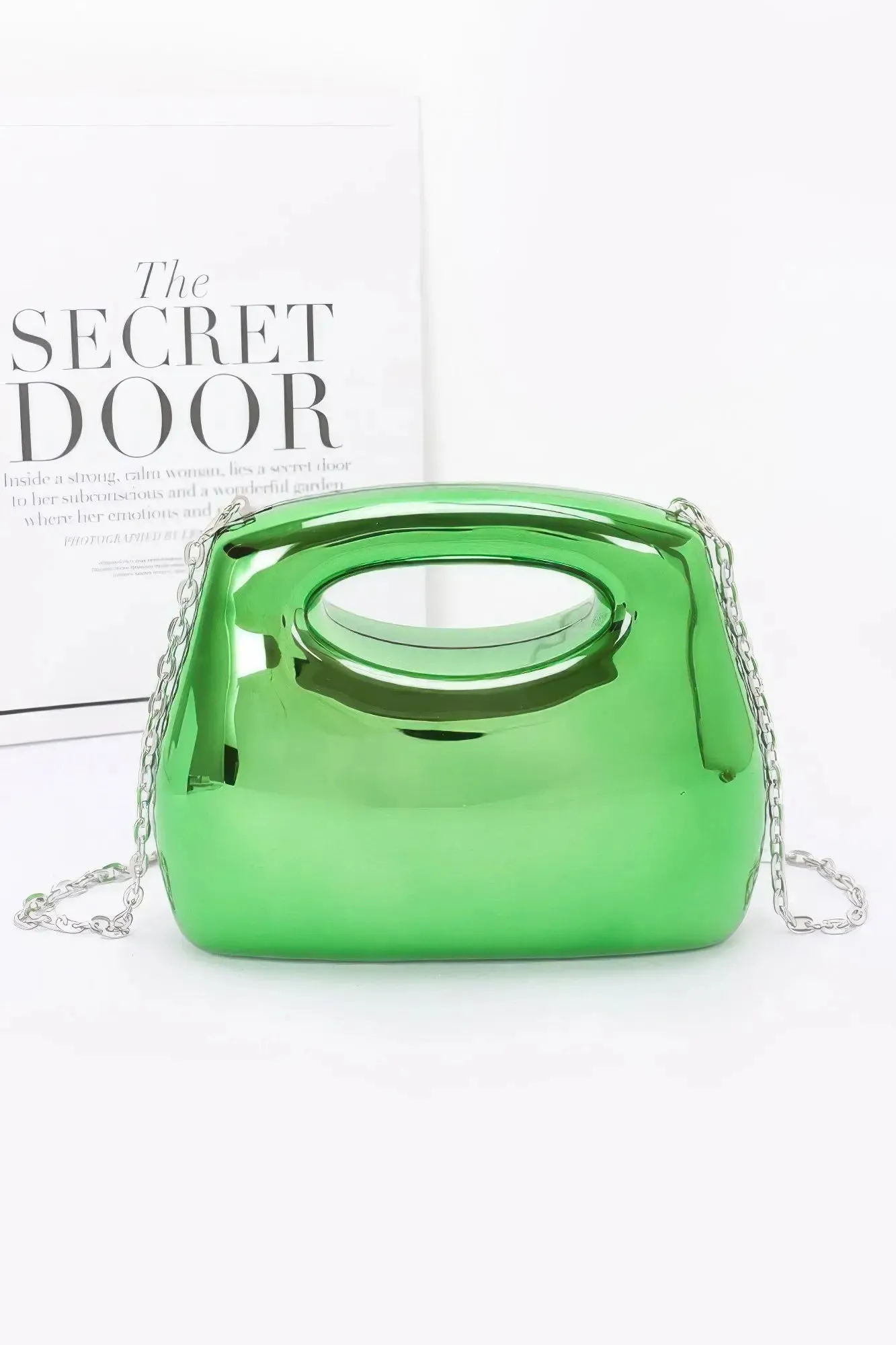 Acrylic Case Bag – A Unique Blend of Elegance &amp; Functionality