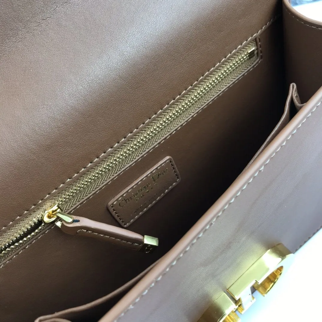 Designer Handbags DR 087
