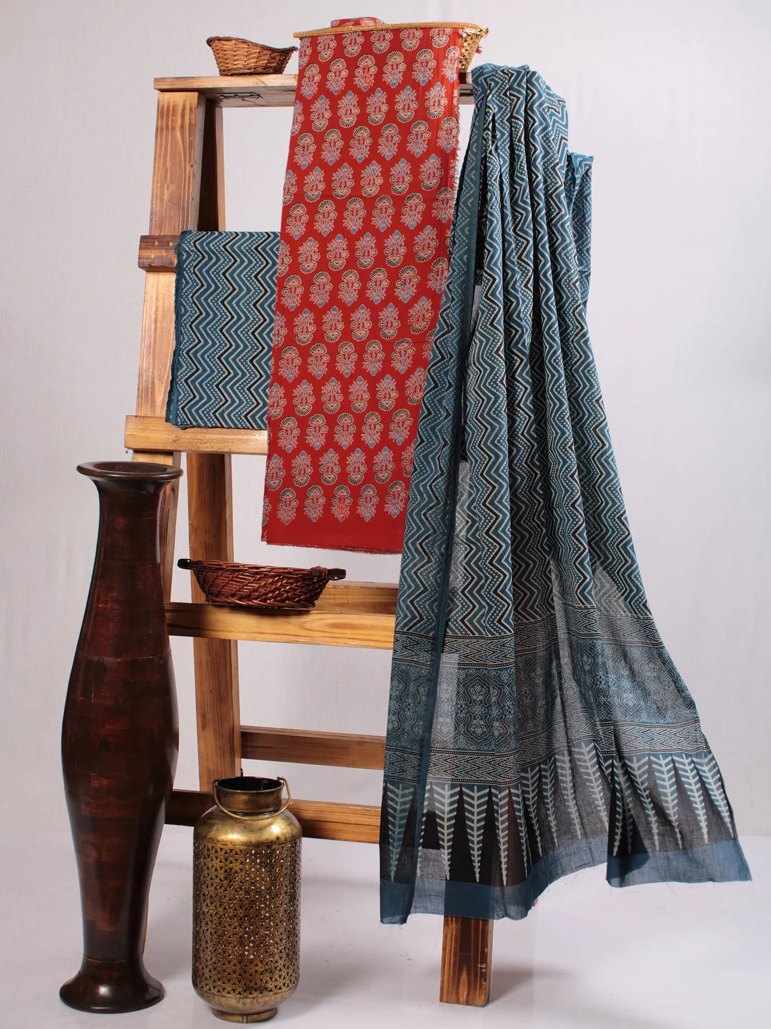 Red Indigo Black Ivory Hand Block Printed Suit Set (Set of 3) - SU01HB479
