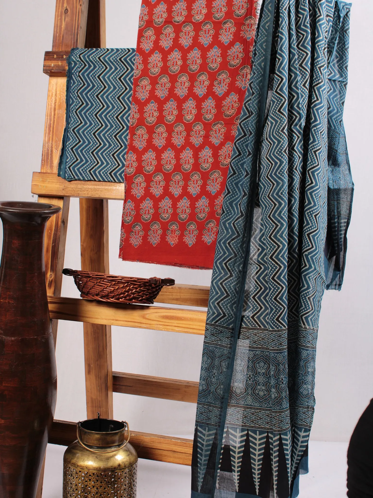 Red Indigo Black Ivory Hand Block Printed Suit Set (Set of 3) - SU01HB479